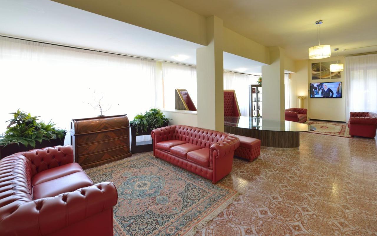 Hotel Attico Кианчано Терме Екстериор снимка