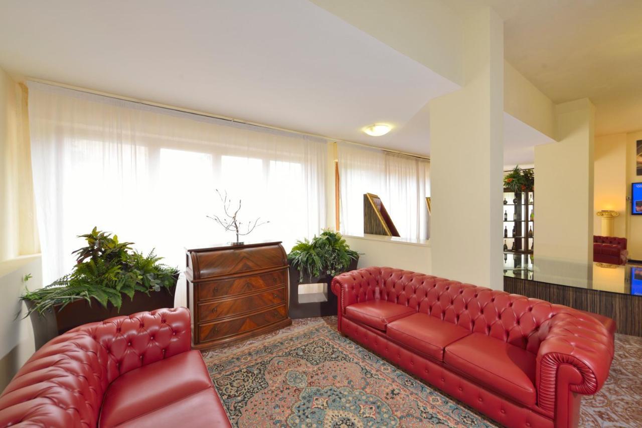 Hotel Attico Кианчано Терме Екстериор снимка