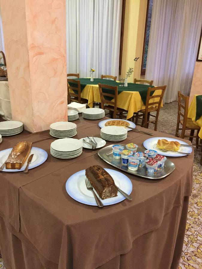 Hotel Attico Кианчано Терме Екстериор снимка