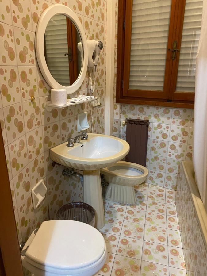 Hotel Attico Кианчано Терме Екстериор снимка