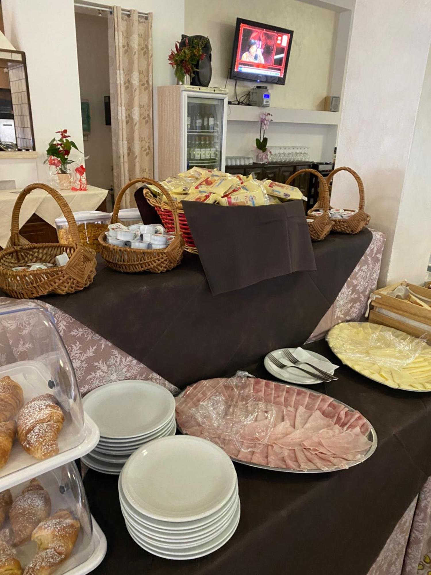 Hotel Attico Кианчано Терме Екстериор снимка